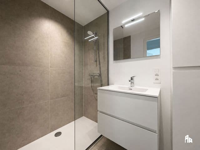 Photo 3 de SERBIE 89-033 - 89 Rue de Serbie 4000 Liège
